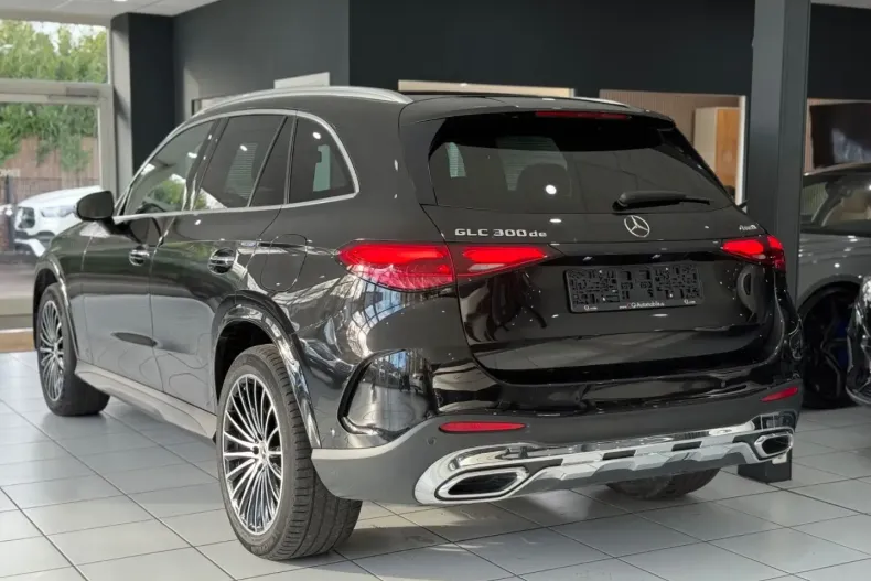 Mercedes-Benz GLC 300 din 2023 cu 80.000 km - oferta MER173642 - foto 3