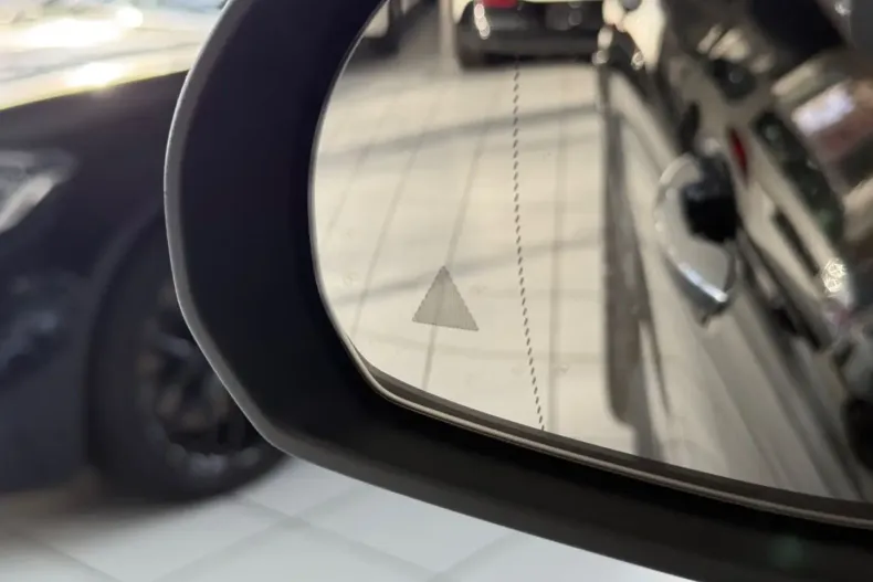 Mercedes-Benz GLC 300 din 2023 cu 80.000 km - oferta MER173642 - foto 17