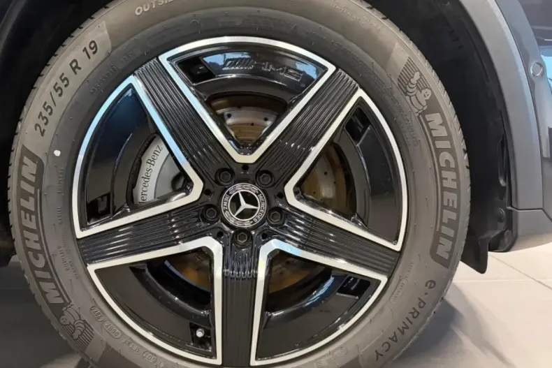 Mercedes-Benz GLC 220 din 2024 cu 11.640 km - oferta MER173643 - foto 3