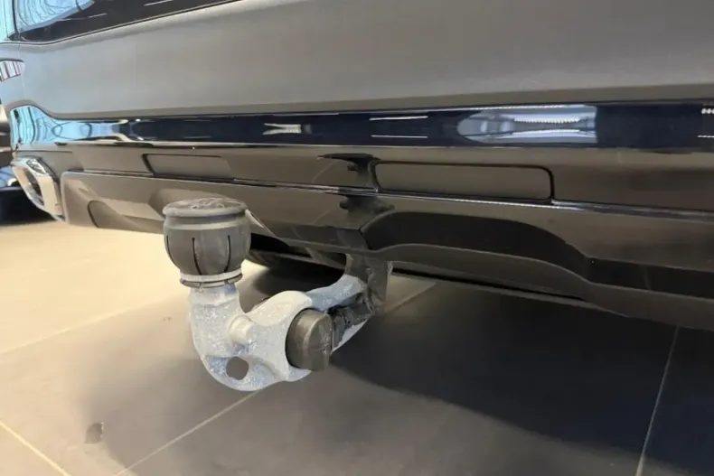 Mercedes-Benz GLC 220 din 2024 cu 11.640 km - oferta MER173643 - foto 11