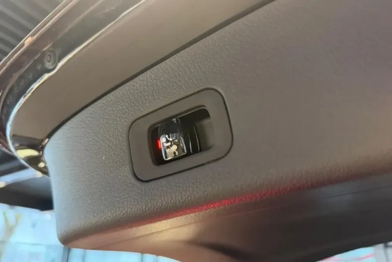 Mercedes-Benz GLC 220 din 2024 cu 11.640 km - oferta MER173643 - foto 20