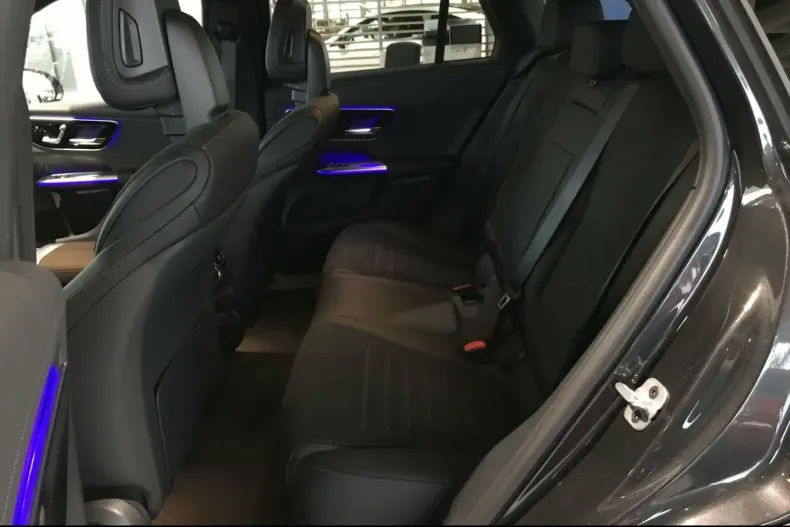 Mercedes-Benz GLC 200 din 2024 cu 8.590 km - oferta MER173645 - foto 6