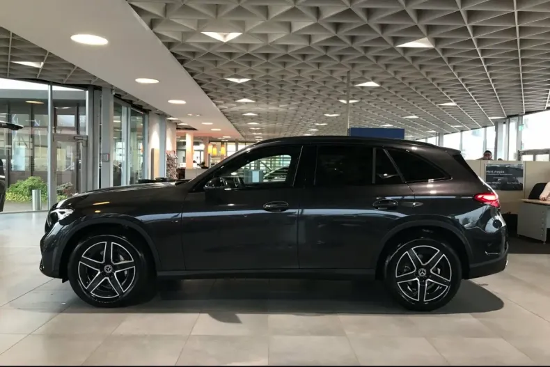 Mercedes-Benz GLC 200 din 2024 cu 8.590 km - oferta MER173645 - foto 12