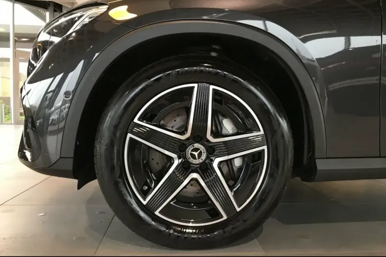 Mercedes-Benz GLC 200 din 2024 cu 8.590 km - oferta MER173645 - foto 13