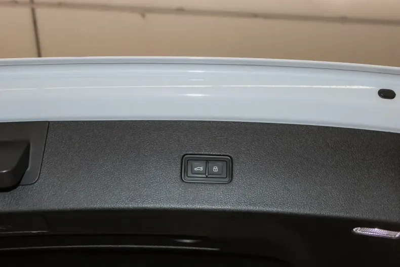 Audi Q8 din 2023 cu 33.943 km - oferta AUD173658 - foto 7