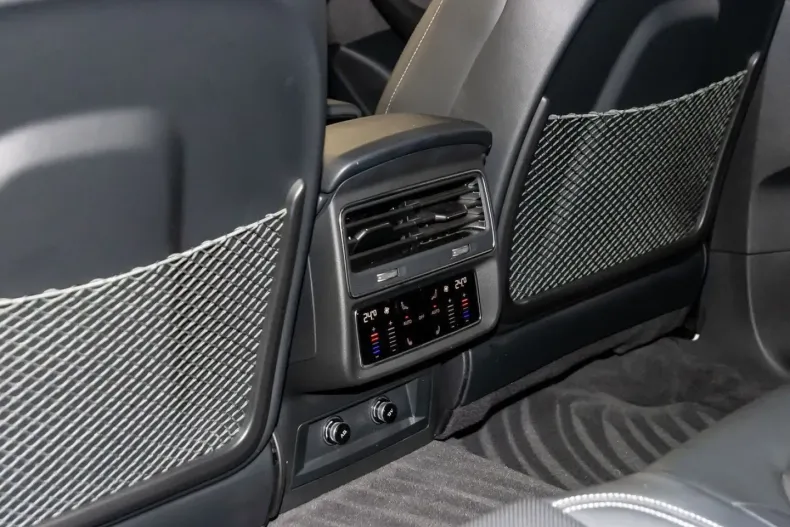 Audi Q8 din 2023 cu 33.943 km - oferta AUD173658 - foto 13