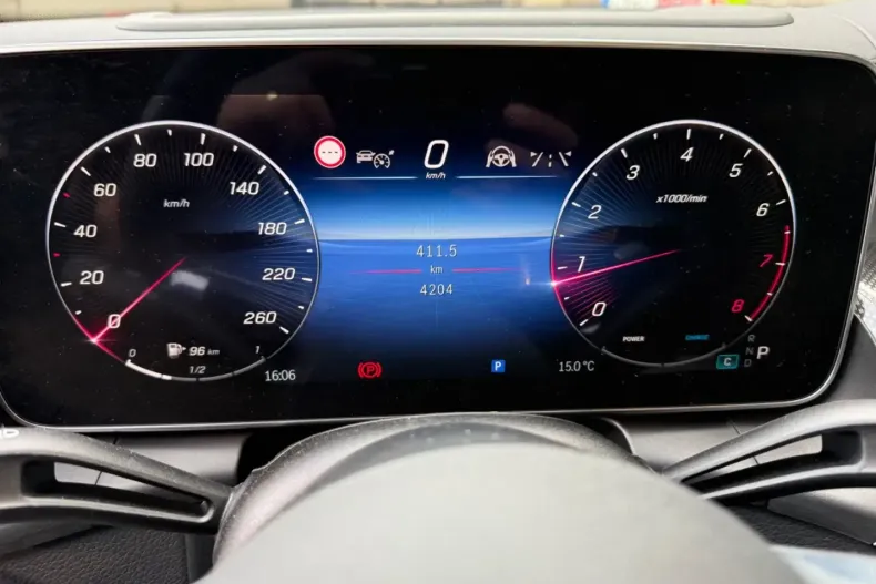 Mercedes-Benz GLC 200 din 2023 cu 4.210 km - oferta MER173664 - foto 4