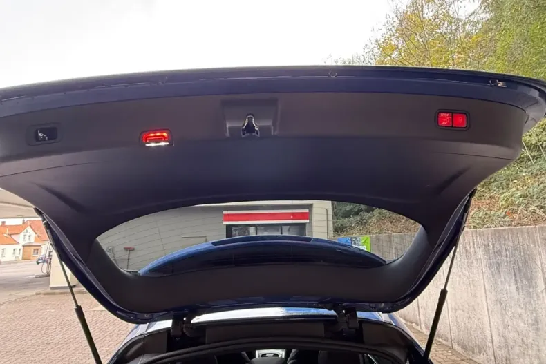 Mercedes-Benz GLC 200 din 2023 cu 4.210 km - oferta MER173666 - foto 12