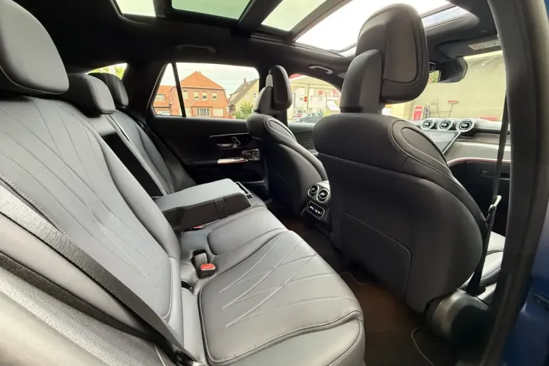 Mercedes-Benz GLC 200 din 2023 cu 4.210 km - oferta MER173666 - foto 15