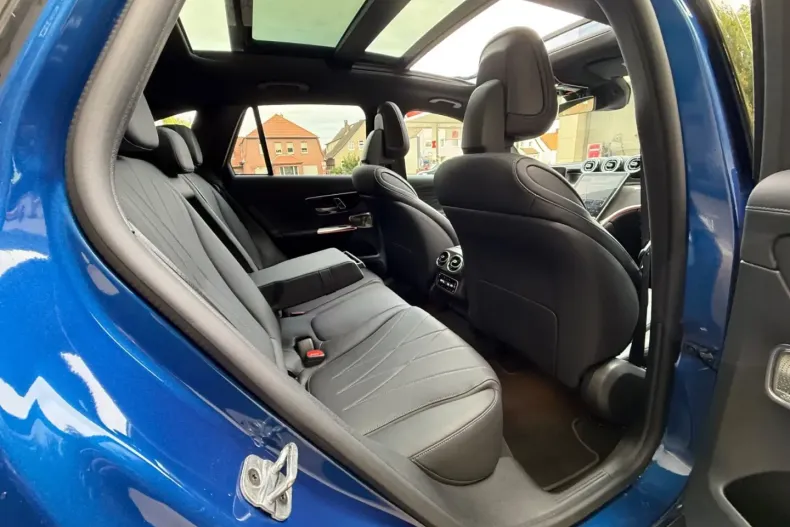 Mercedes-Benz GLC 200 din 2023 cu 4.210 km - oferta MER173666 - foto 16