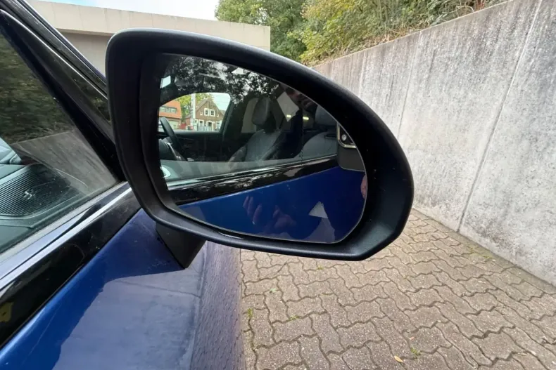 Mercedes-Benz GLC 200 din 2023 cu 4.210 km - oferta MER173666 - foto 19