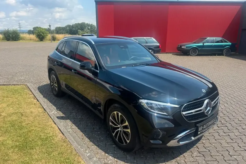 Mercedes-Benz GLC 220 din 2024 cu 32.000 km - oferta MER173674 - foto 3