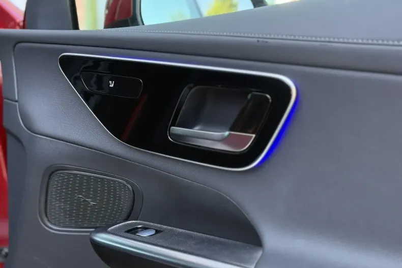 Mercedes-Benz GLC 300 din 2024 cu 39.620 km - oferta MER173675 - foto 25