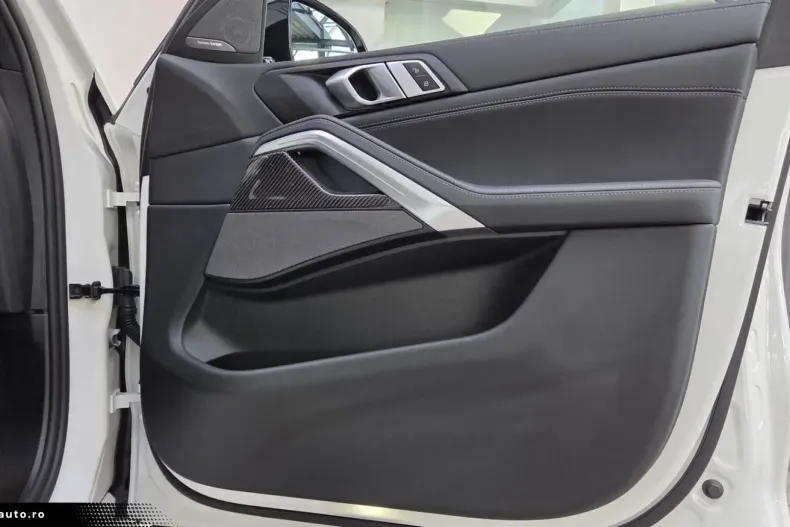 BMW X6 din 2025 cu 5.888 km - oferta BMW173678 - foto 32