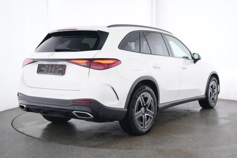 Mercedes-Benz GLC 220 din 2024 cu 35.600 km - oferta MER173679 - foto 2