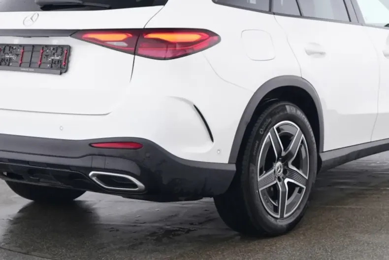 Mercedes-Benz GLC 220 din 2024 cu 35.600 km - oferta MER173679 - foto 4