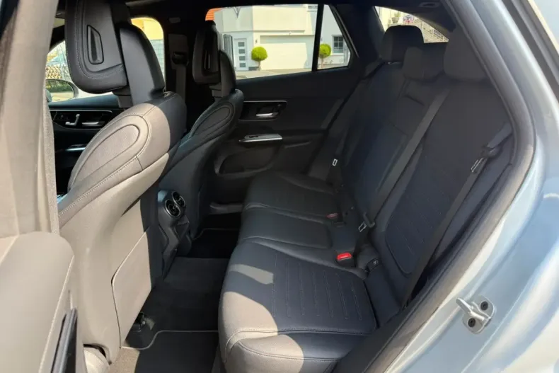 Mercedes-Benz GLC 200 din 2024 cu 34.250 km - oferta MER173682 - foto 22