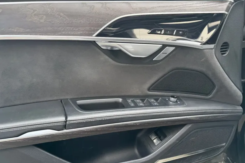 Audi A8 din 2022 cu 87.000 km - oferta AUD173683 - foto 11