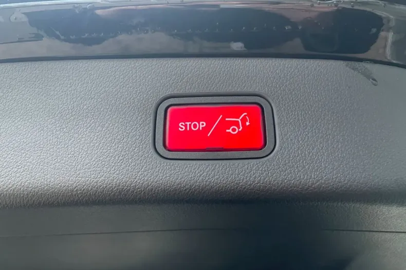 Mercedes-Benz GLC 200 din 2024 cu 14.800 km - oferta MER173685 - foto 8