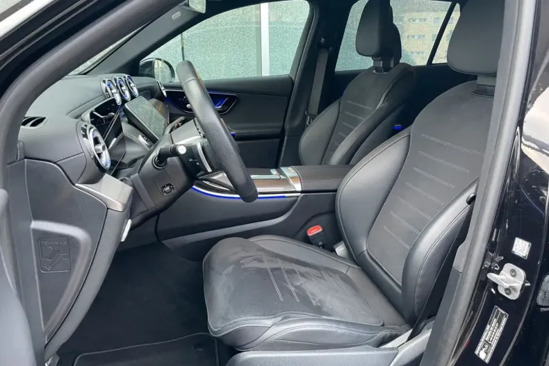 Mercedes-Benz GLC 200 din 2024 cu 14.800 km - oferta MER173685 - foto 12