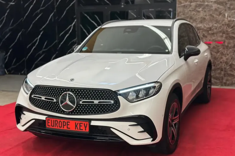 Mercedes-Benz GLC 200 din 2024 cu 5.999 km - oferta MER173686 - foto 3