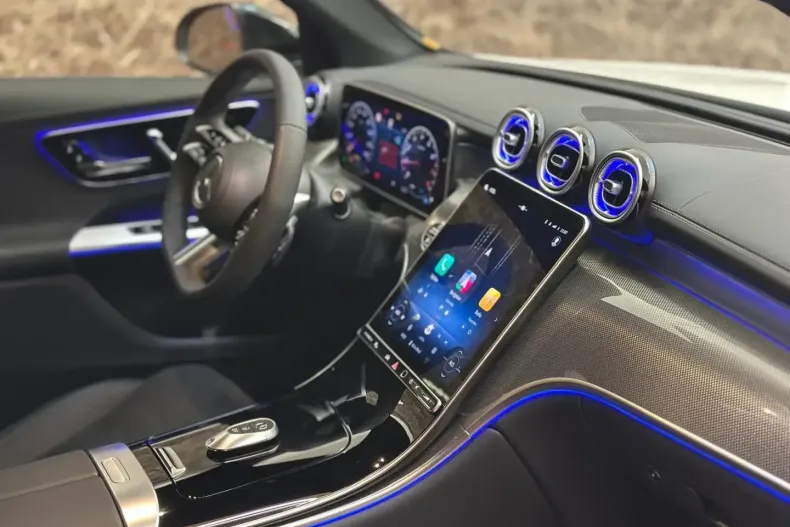 Mercedes-Benz GLC 200 din 2024 cu 5.999 km - oferta MER173686 - foto 4