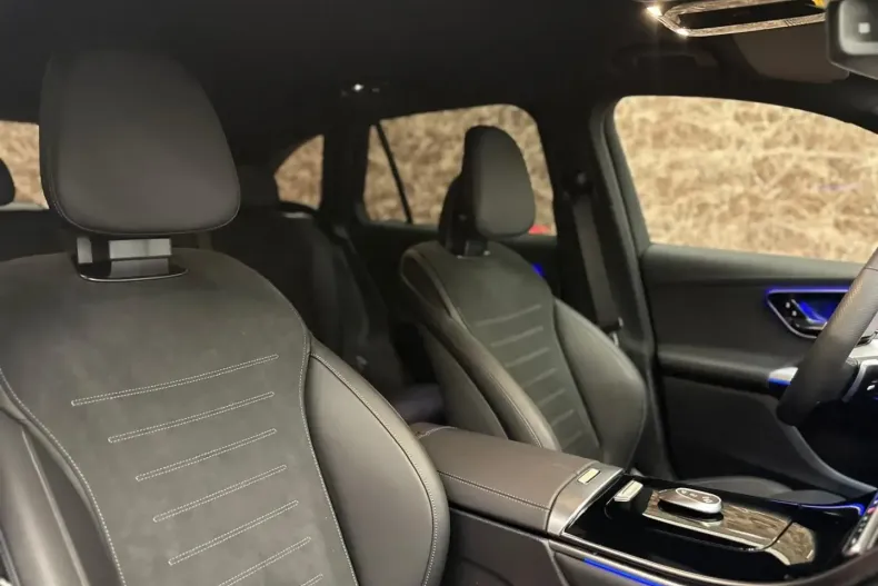 Mercedes-Benz GLC 200 din 2024 cu 5.999 km - oferta MER173686 - foto 8