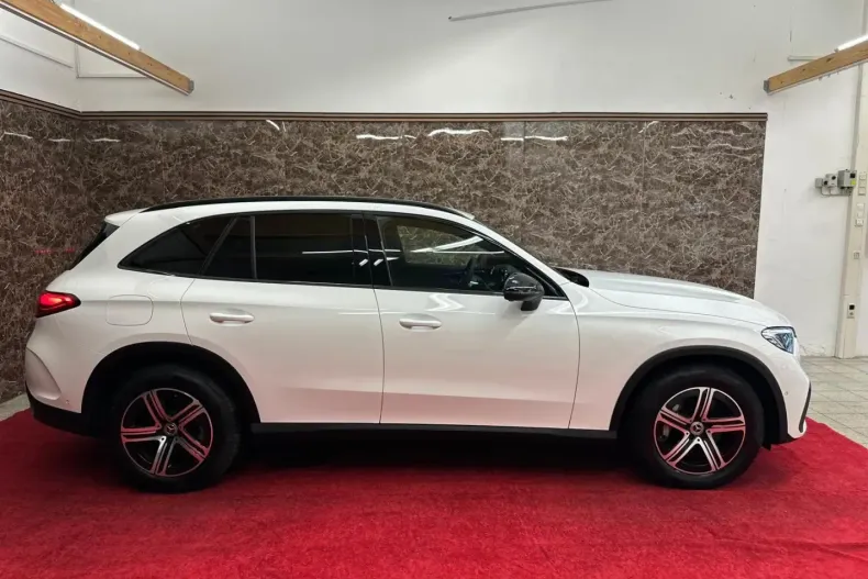 Mercedes-Benz GLC 200 din 2024 cu 5.999 km - oferta MER173686 - foto 9