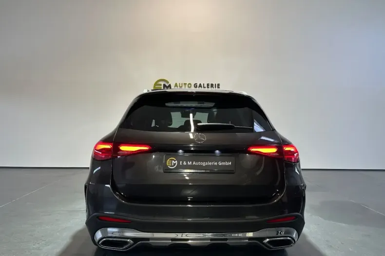 Mercedes-Benz GLC 200 din 2023 cu 69.800 km - oferta MER173687 - foto 4