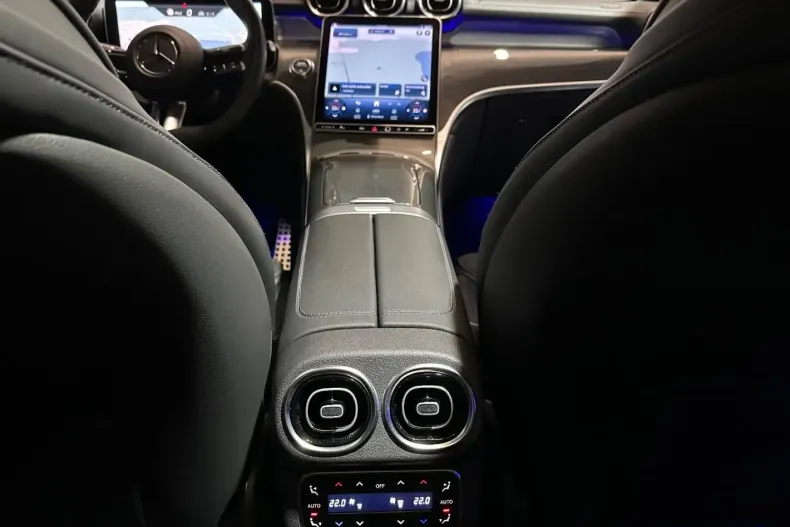 Mercedes-Benz GLC 200 din 2023 cu 69.800 km - oferta MER173687 - foto 16