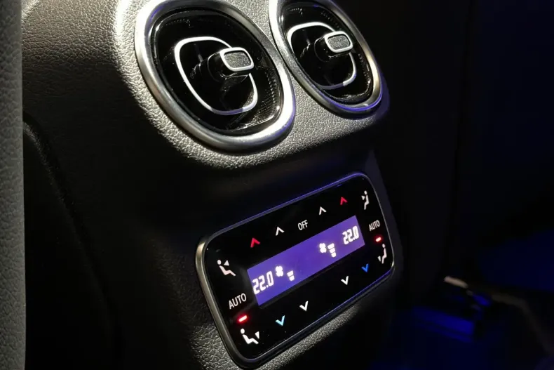 Mercedes-Benz GLC 200 din 2023 cu 69.800 km - oferta MER173687 - foto 24