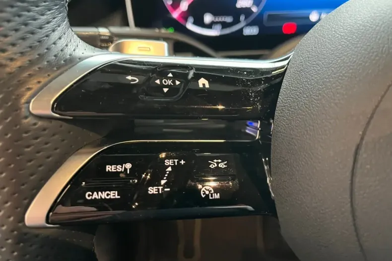 Mercedes-Benz GLC 200 din 2023 cu 26.635 km - oferta MER173688 - foto 17