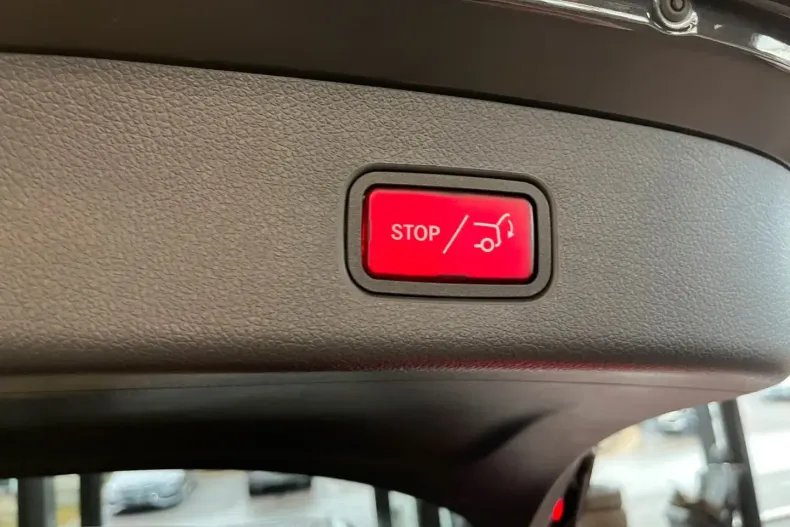 Mercedes-Benz GLC 200 din 2023 cu 26.635 km - oferta MER173688 - foto 36