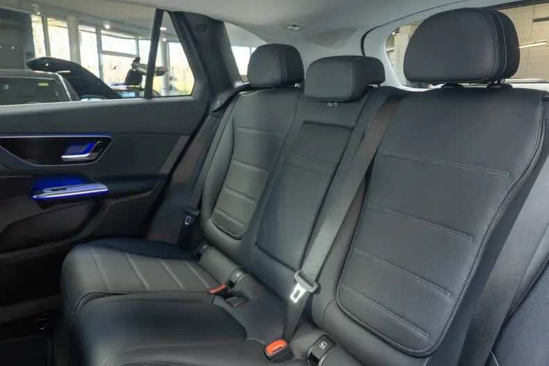 Mercedes-Benz GLC 220 din 2023 cu 57.745 km - oferta MER173689 - foto 24