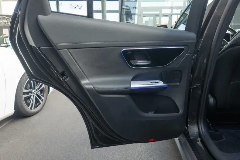 Mercedes-Benz GLC 220 din 2023 cu 57.745 km - oferta MER173689 - foto 25