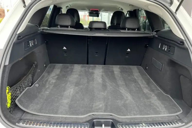 Mercedes-Benz GLC 200 din 2023 cu 49.337 km - oferta MER173697 - foto 10