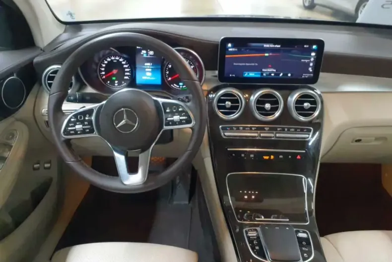 Mercedes-Benz GLC 300 din 2022 cu 62.352 km - oferta MER173702 - foto 5