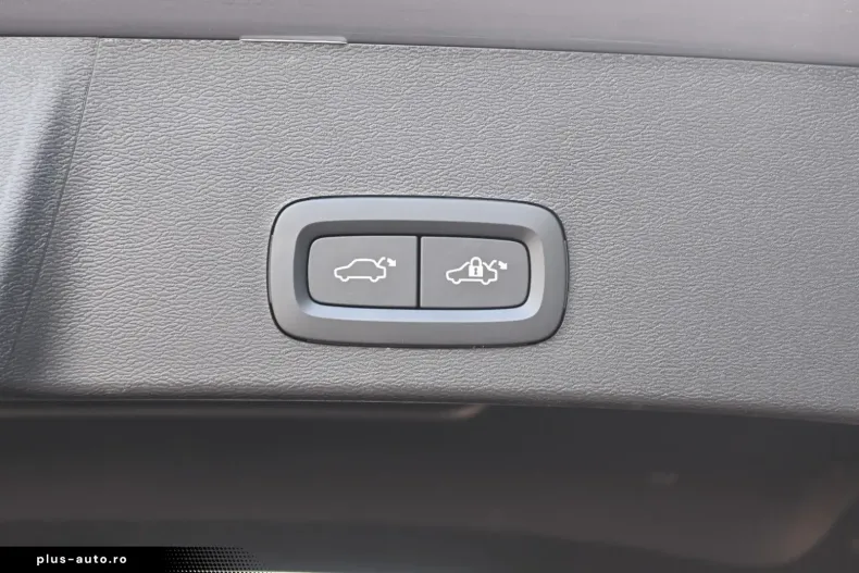 Volvo XC40 din 2022 cu 34.300 km - oferta VOL173703 - foto 10