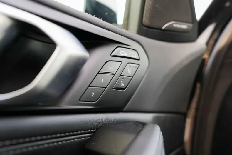 BMW X6 din 2025 cu 19.990 km - oferta BMW173712 - foto 6