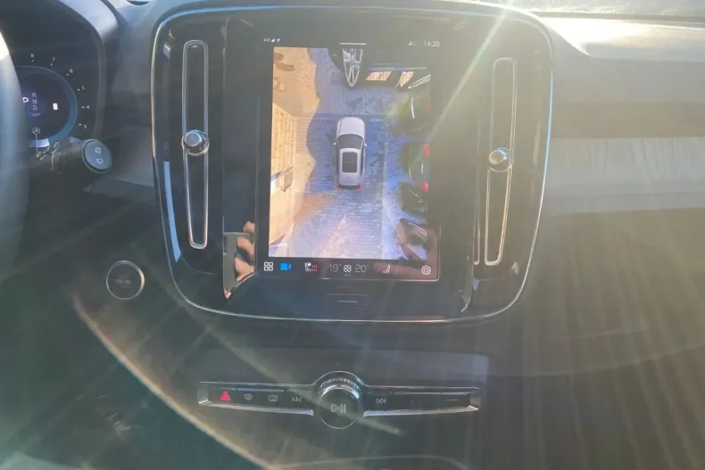 Volvo XC40 din 2025 cu 26.926 km - oferta VOL173717 - foto 15