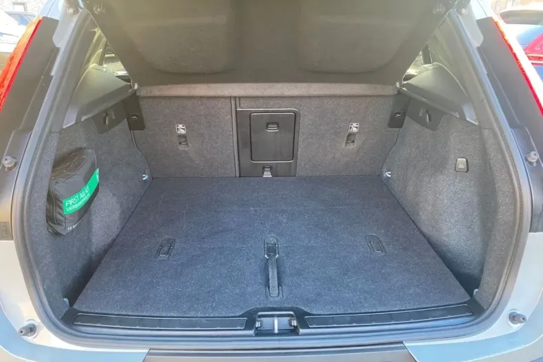 Volvo XC40 din 2025 cu 26.926 km - oferta VOL173717 - foto 17