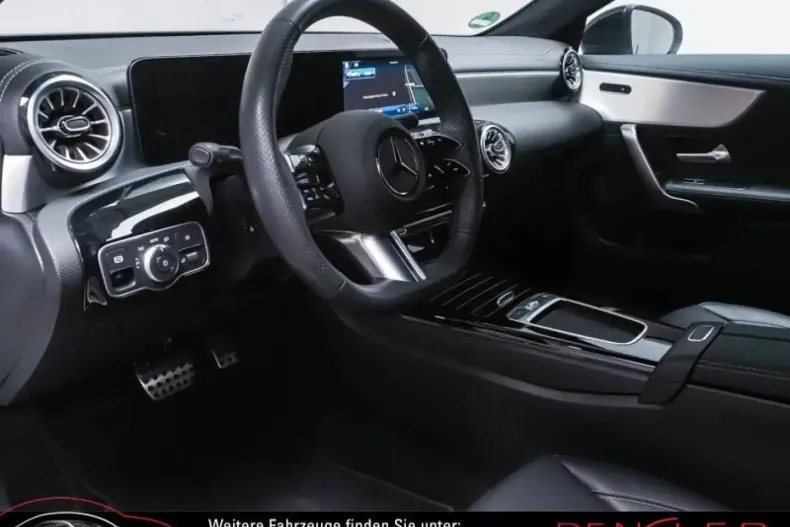 Mercedes-Benz CLA 200 din 2024 cu 20.236 km - oferta MER173718 - foto 3