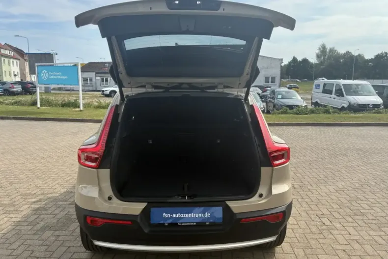 Volvo XC40 din 2024 cu 21.867 km - oferta VOL173719 - foto 5