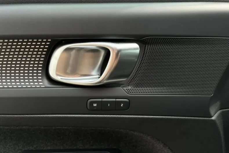 Volvo XC40 din 2024 cu 21.867 km - oferta VOL173719 - foto 10