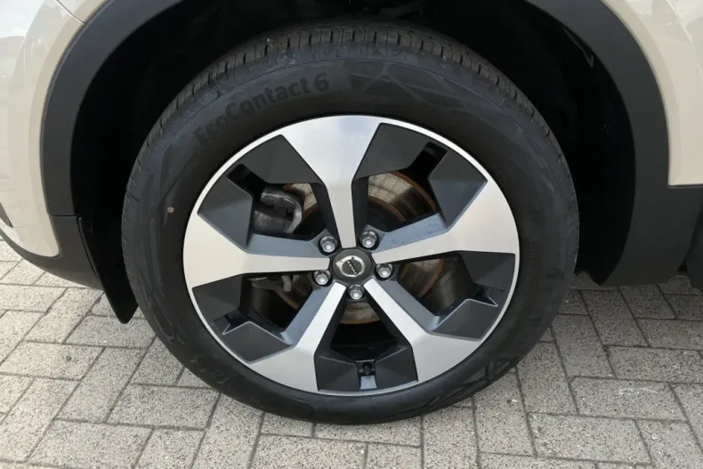 Volvo XC40 din 2024 cu 21.867 km - oferta VOL173719 - foto 19