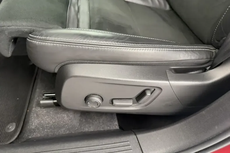 Volvo XC40 din 2021 cu 62.100 km - oferta VOL173725 - foto 14