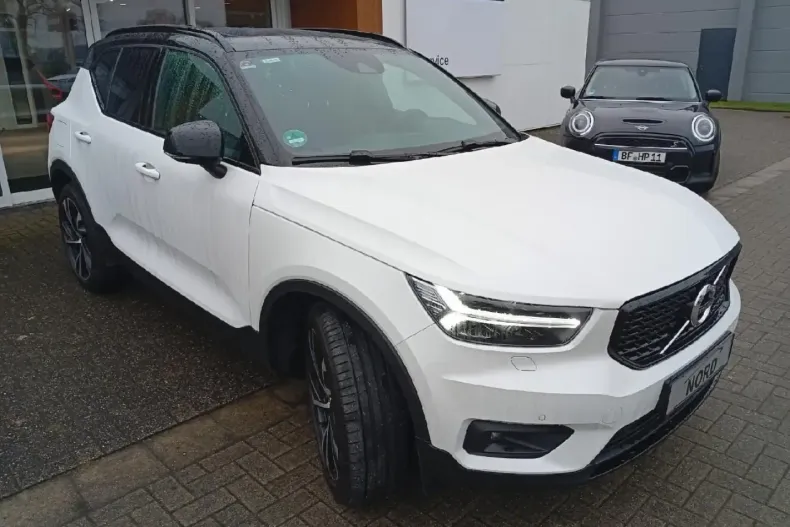 Volvo XC40 din 2021 cu 24.493 km - oferta VOL173726 - foto 2