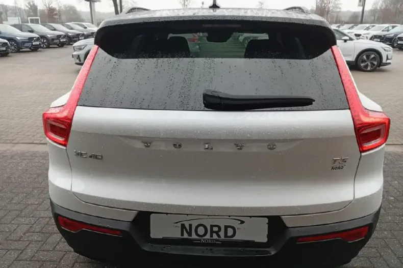 Volvo XC40 din 2021 cu 24.493 km - oferta VOL173726 - foto 7