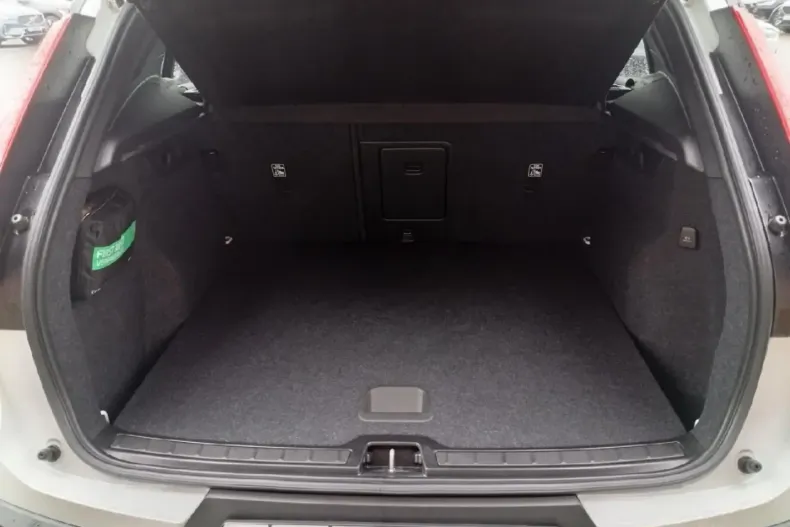 Volvo XC40 din 2021 cu 24.493 km - oferta VOL173726 - foto 9