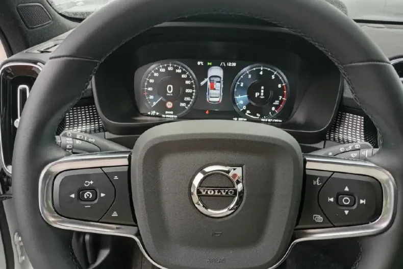 Volvo XC40 din 2021 cu 24.493 km - oferta VOL173726 - foto 10